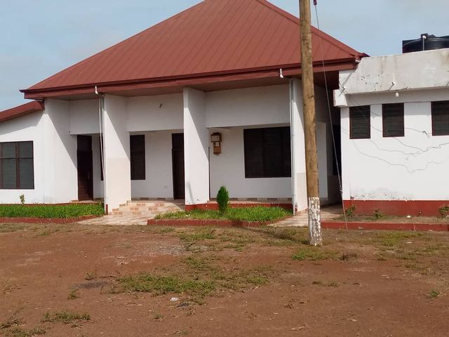 Office / admin building — Photo 10