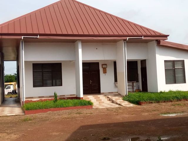 Office / admin building — Photo 20