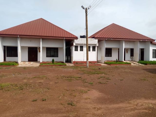 Office / admin building — Photo 27