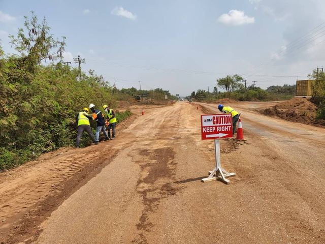 Nhyieso road project — Photo 3